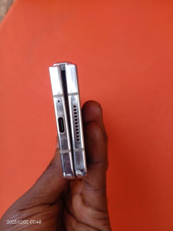 la-vente-dun-telephone-samsung-galaxy-z-fold-4-a-un-tres-bon-prix-big-1