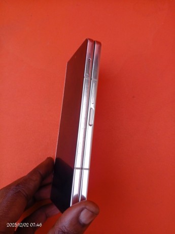 la-vente-dun-telephone-samsung-galaxy-z-fold-4-a-un-tres-bon-prix-big-4