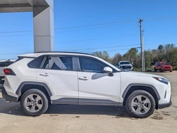 selling-my-2023-toyota-rav4-xle-awd-big-2